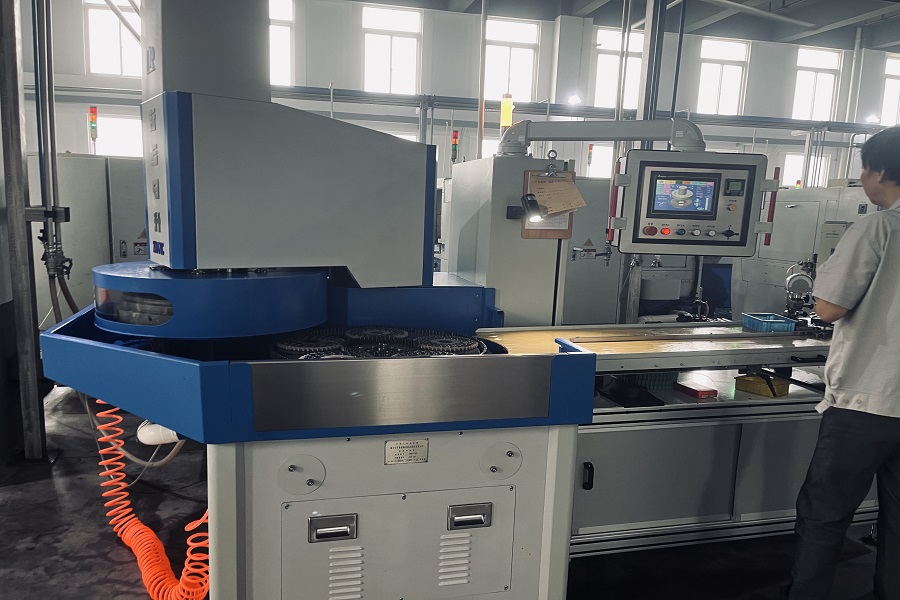 Nuevo equipamiento FTM: rectificadora de doble cara